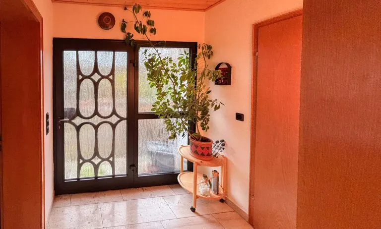 Immobilienangebot - Molzhain - Alle - Charmanter Bungalow mit offenem Wohnbereich , Doppelgarage und Partykeller!