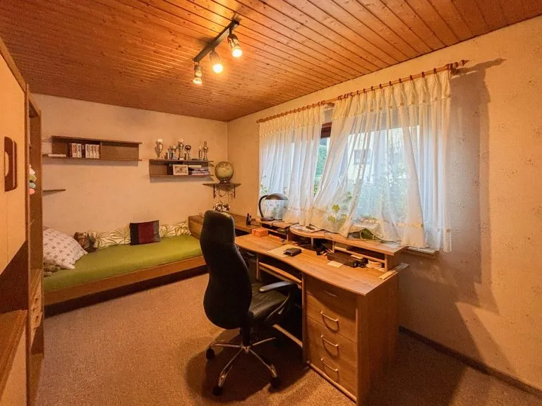 Immobilienangebot - Molzhain - Alle - Charmanter Bungalow mit offenem Wohnbereich , Doppelgarage und Partykeller!