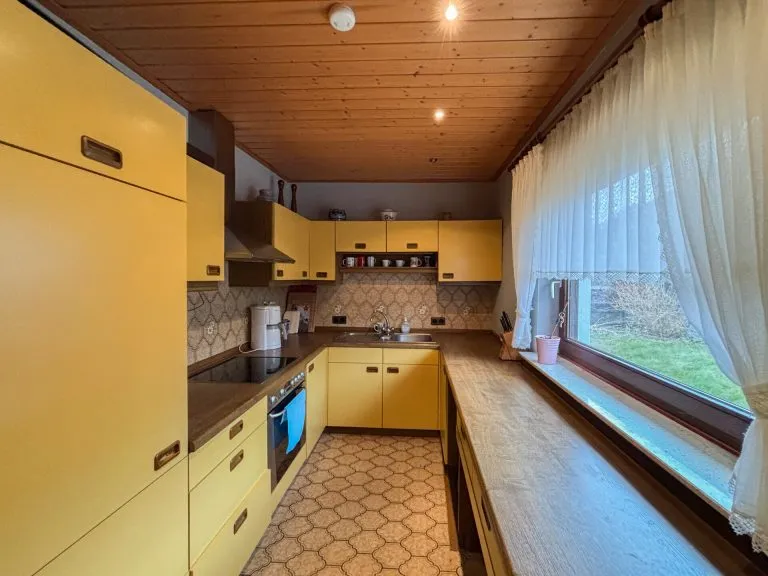 Immobilienangebot - Molzhain - Alle - Charmanter Bungalow mit offenem Wohnbereich , Doppelgarage und Partykeller!