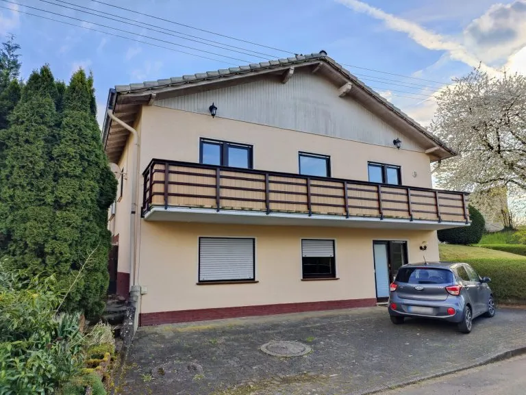 Immobilienangebot - Flammersfeld - Alle - Ein-/Zweifamilienhaus in idyllischer Höhenlage mit herrlichem Ausblick!