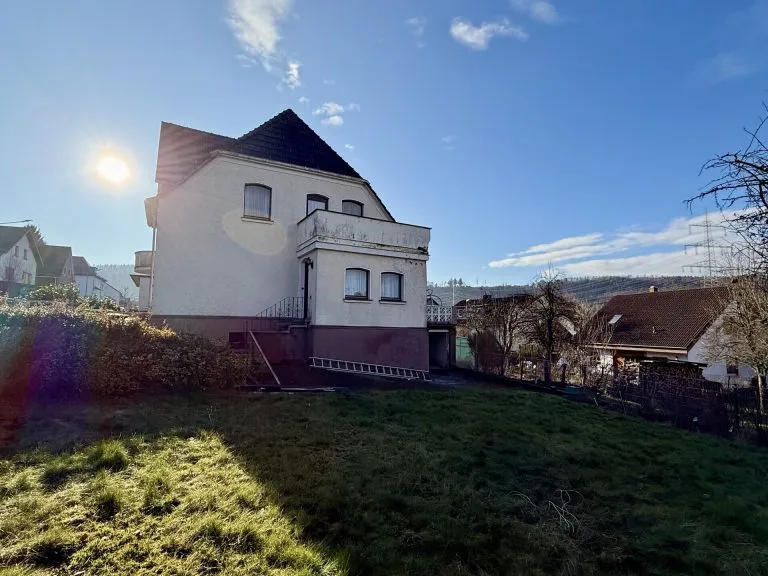 Immobilienangebot - Scheuerfeld - Alle - Ihr Projekt fürs Eigenheim – Doppelhaushälfte mit viel Potenzial!