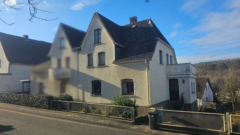 Immobilienangebot - Scheuerfeld - Alle - Ihr Projekt fürs Eigenheim – Doppelhaushälfte mit viel Potenzial!
