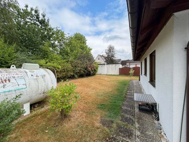 Immobilienangebot - Breitscheidt - Alle - Barrierearmes Wohnen auf einer Ebene: Gepflegter Bungalow mit schönem Grundstück nahe Hamm.