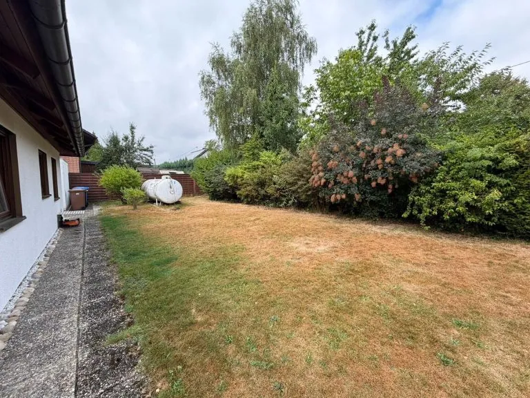 Immobilienangebot - Breitscheidt - Alle - Barrierearmes Wohnen auf einer Ebene: Gepflegter Bungalow mit schönem Grundstück nahe Hamm.