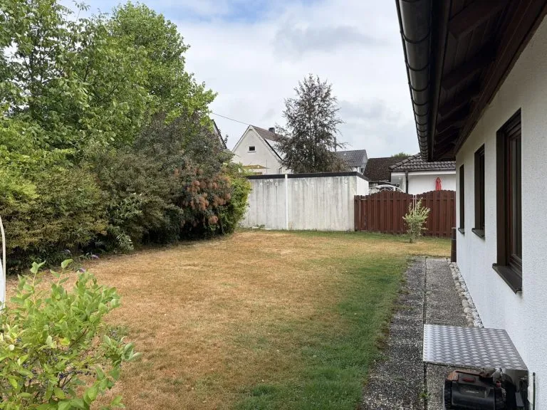 Immobilienangebot - Breitscheidt - Alle - Barrierearmes Wohnen auf einer Ebene: Gepflegter Bungalow mit schönem Grundstück nahe Hamm.