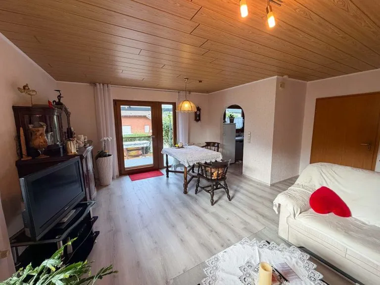 Immobilienangebot - Breitscheidt - Alle - Barrierearmes Wohnen auf einer Ebene: Gepflegter Bungalow mit schönem Grundstück nahe Hamm.