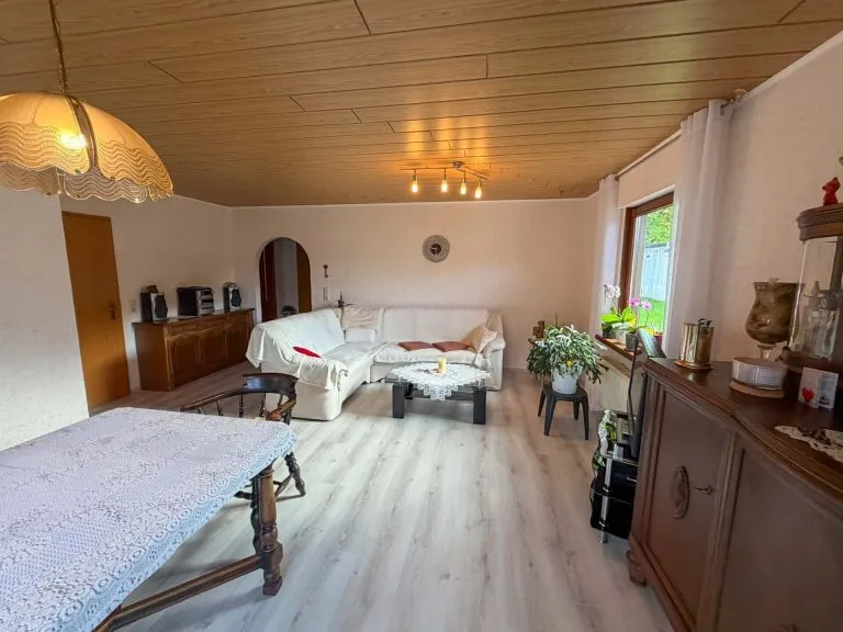 Immobilienangebot - Breitscheidt - Alle - Barrierearmes Wohnen auf einer Ebene: Gepflegter Bungalow mit schönem Grundstück nahe Hamm.