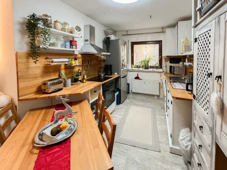 Immobilienangebot - Siegen / Eiserfeld - Alle - Großzügiges Einfamilienhaus mit Einliegerwohnung in bevorzugter Lage von Siegen-Eiserfeld!