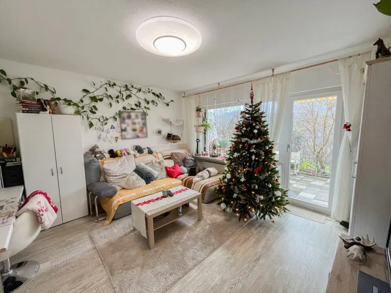 Immobilienangebot - Siegen / Eiserfeld - Alle - Großzügiges Einfamilienhaus mit Einliegerwohnung in bevorzugter Lage von Siegen-Eiserfeld!