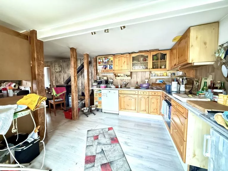 Immobilienangebot - Neunkirchen - Alle - Wohnen mit Charakter: Gepflegtes Fachwerkhaus mit Scheune und Terrasse!