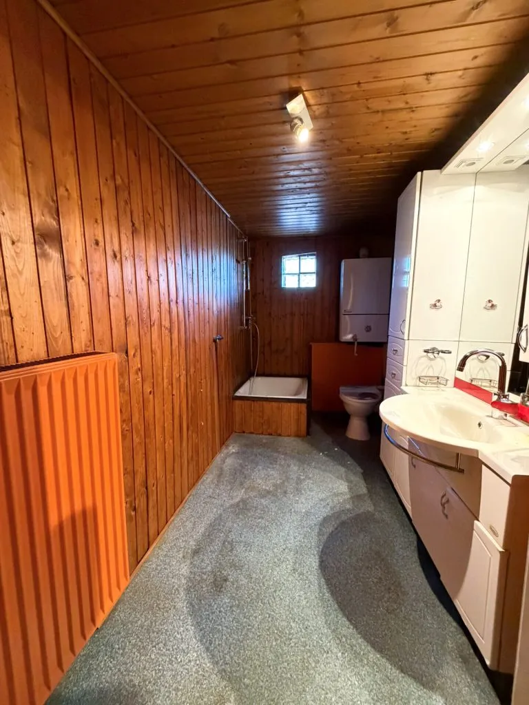 Immobilienangebot - Hamm/Sieg - Alle - Sanierungsbedürftiges Fachwerkhaus mit Stellplatz und reichlich Gestaltungspotenzial – ideal für den Handwerker!