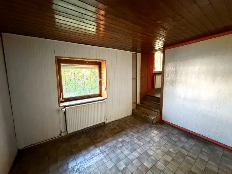 Immobilienangebot - Hamm/Sieg - Alle - Sanierungsbedürftiges Fachwerkhaus mit Stellplatz und reichlich Gestaltungspotenzial – ideal für den Handwerker!