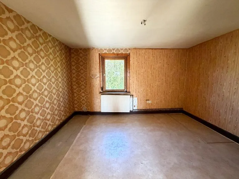 Immobilienangebot - Hamm/Sieg - Alle - Sanierungsbedürftiges Fachwerkhaus mit Stellplatz und reichlich Gestaltungspotenzial – ideal für den Handwerker!