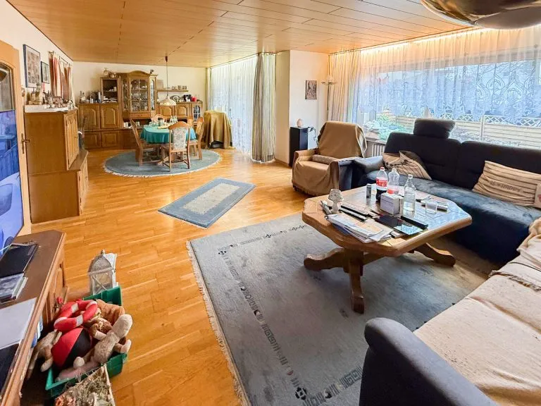 Immobilienangebot - Bonn - Alle - Dörfliche Lebensstruktur trifft auf Bonner City - Anbindung: solides Reihenhaus mit Garten & Garage!