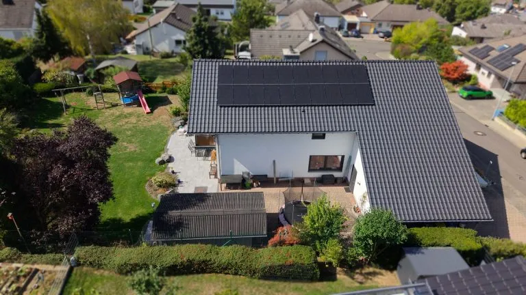 Immobilienangebot - Hünfelden - Alle - Saniertes und freistehendes Einfamilienhaus auf großem Grundstück in herrlicher Lage bei Limburg!
