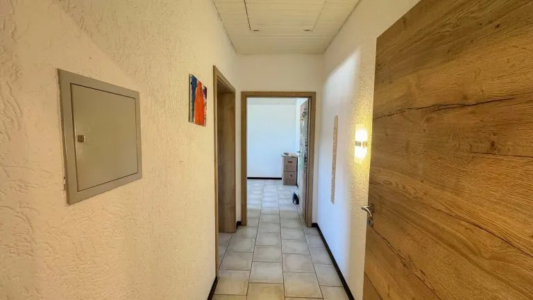 Immobilienangebot - Hünfelden - Alle - Saniertes und freistehendes Einfamilienhaus auf großem Grundstück in herrlicher Lage bei Limburg!