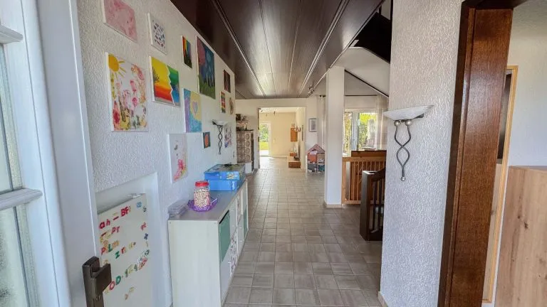 Immobilienangebot - Hünfelden - Alle - Saniertes und freistehendes Einfamilienhaus auf großem Grundstück in herrlicher Lage bei Limburg!