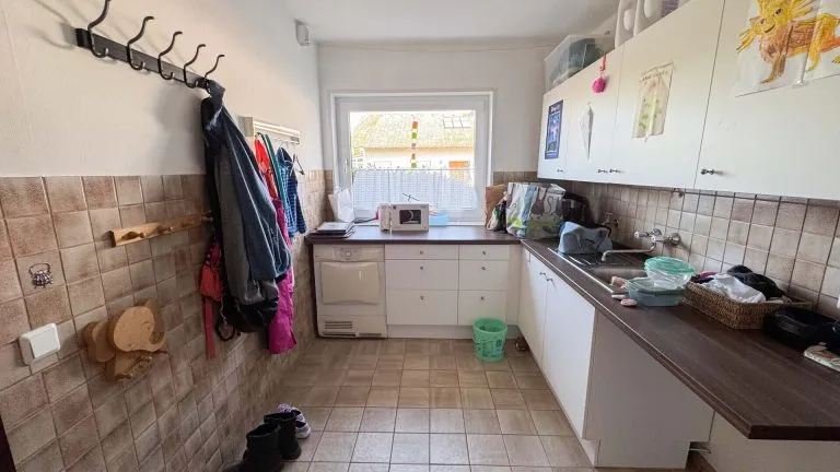 Immobilienangebot - Hünfelden - Alle - Saniertes und freistehendes Einfamilienhaus auf großem Grundstück in herrlicher Lage bei Limburg!
