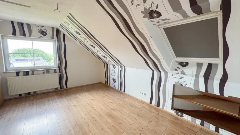 Immobilienangebot - Ettinghausen - Alle - Freistehendes und schickes Einfamilienhaus mit großem Garten zur Miete!