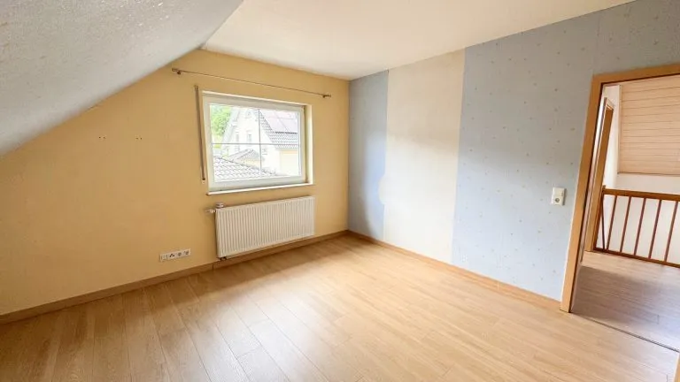 Immobilienangebot - Ettinghausen - Alle - Freistehendes und schickes Einfamilienhaus mit großem Garten zur Miete!