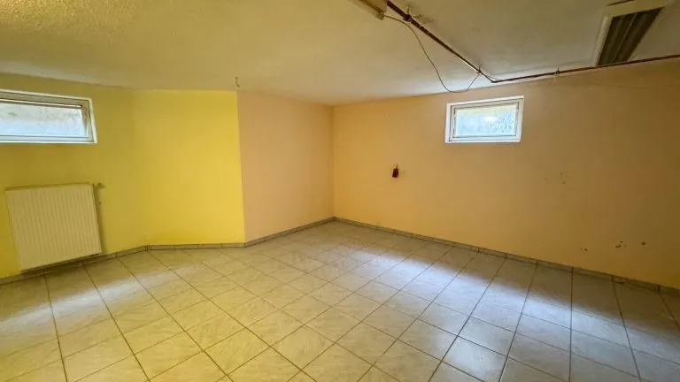 Immobilienangebot - Ettinghausen - Alle - Freistehendes und schickes Einfamilienhaus mit großem Garten zur Miete!