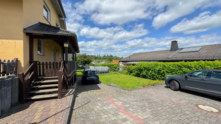 Immobilienangebot - Ettinghausen - Alle - Freistehendes und schickes Einfamilienhaus mit großem Garten zur Miete!