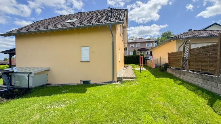 Immobilienangebot - Ettinghausen - Alle - Freistehendes und schickes Einfamilienhaus mit großem Garten zur Miete!