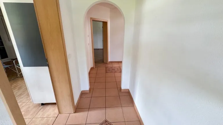 Immobilienangebot - Ettinghausen - Alle - Freistehendes und schickes Einfamilienhaus mit großem Garten zur Miete!