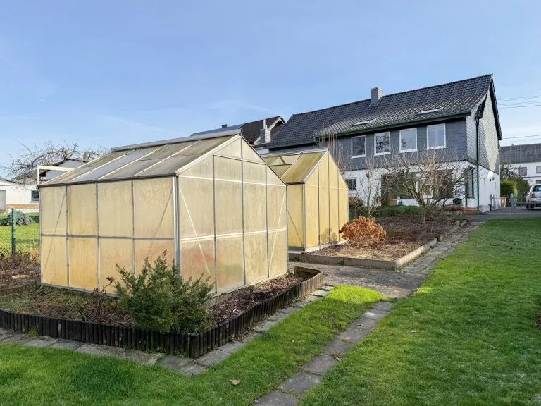 Immobilienangebot - Mündersbach - Alle - 2 Wohnhäuser auf großem Grundstück in ruhiger Ortsrandlage! Ideal für Mehrgenerationen