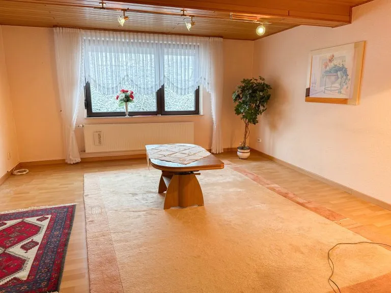 Immobilienangebot - Mündersbach - Alle - 2 Wohnhäuser auf großem Grundstück in ruhiger Ortsrandlage! Ideal für Mehrgenerationen
