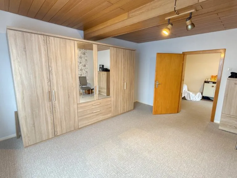 Immobilienangebot - Mündersbach - Alle - 2 Wohnhäuser auf großem Grundstück in ruhiger Ortsrandlage! Ideal für Mehrgenerationen