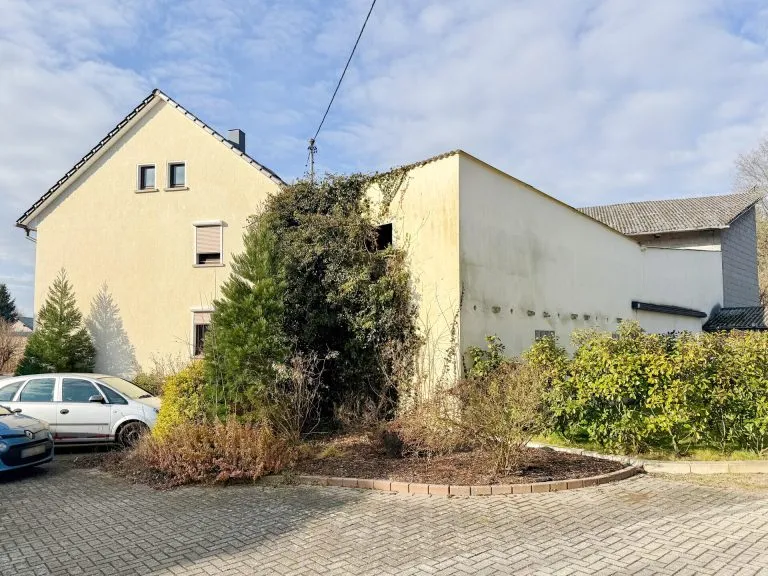 Immobilienangebot - Hachenburg VG - Alle - Bauernhaus als Hofstätte mit Nebengebäuden in unmittelbarer Nähe zu Hachenburg!