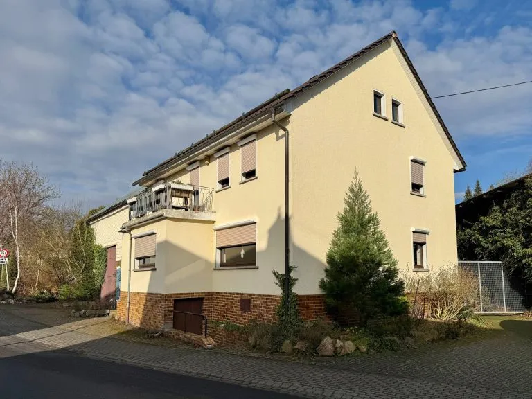 Immobilienangebot - Hachenburg VG - Alle - Bauernhaus als Hofstätte mit Nebengebäuden in unmittelbarer Nähe zu Hachenburg!