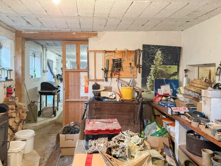 Immobilienangebot - Hachenburg VG - Alle - Bauernhaus als Hofstätte mit Nebengebäuden in unmittelbarer Nähe zu Hachenburg!