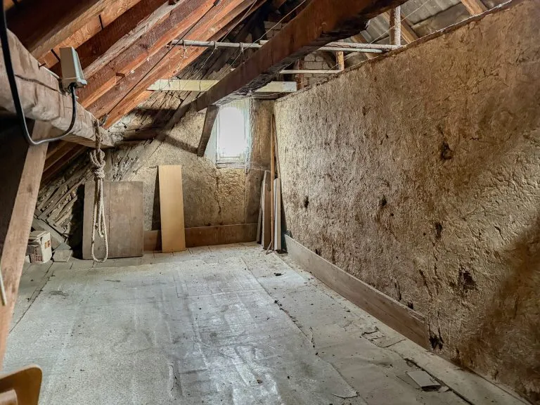 Immobilienangebot - Merkelbach - Alle - **RESERVIERT** Doppelobjekt: Ideal für Wohnen & Arbeiten oder (Ferien-) Vermietung – zusammenlegbar!