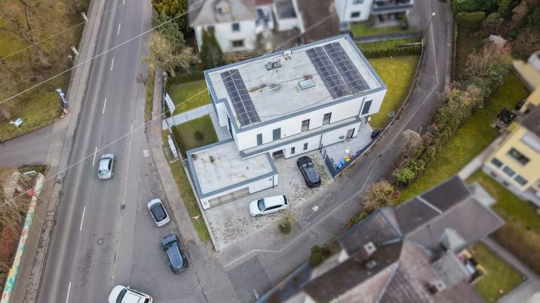 Immobilienangebot - Bendorf-Sayn - Alle - Stilvolle Luxusimmobilie mit Premium-Ausstattung, großer Doppelgarage und großzügigem Raumkonzept!