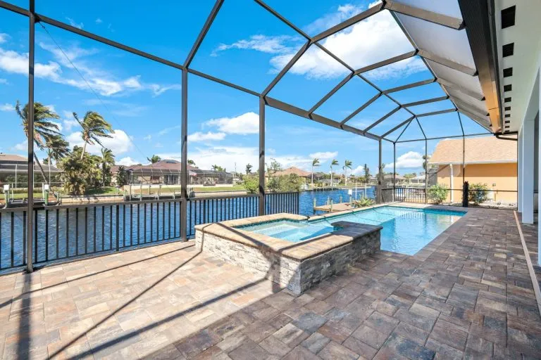 Immobilienangebot - Cape Coral - Alle - Gepflegtes Einfamilienhaus in begehrter Wohnlage von Cape Coral!