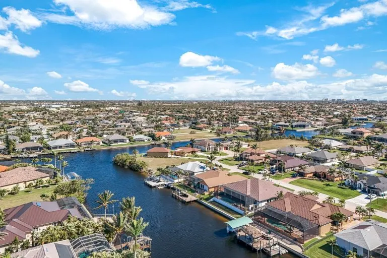 Immobilienangebot - Cape Coral - Alle - Gepflegtes Einfamilienhaus in begehrter Wohnlage von Cape Coral!