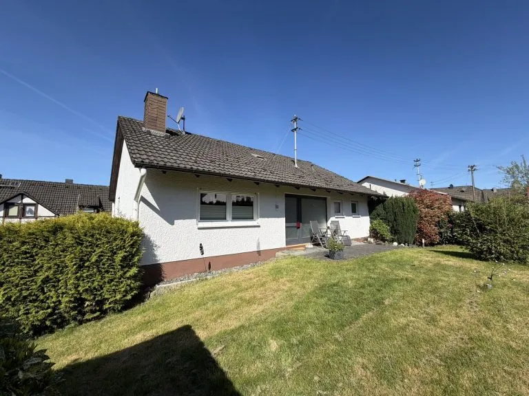 Immobilienangebot - Wissen VG - Alle - Gepflegtes Einfamilienhaus mit Garten in guter Lage, zwischen Wissen & Betzdorf!
