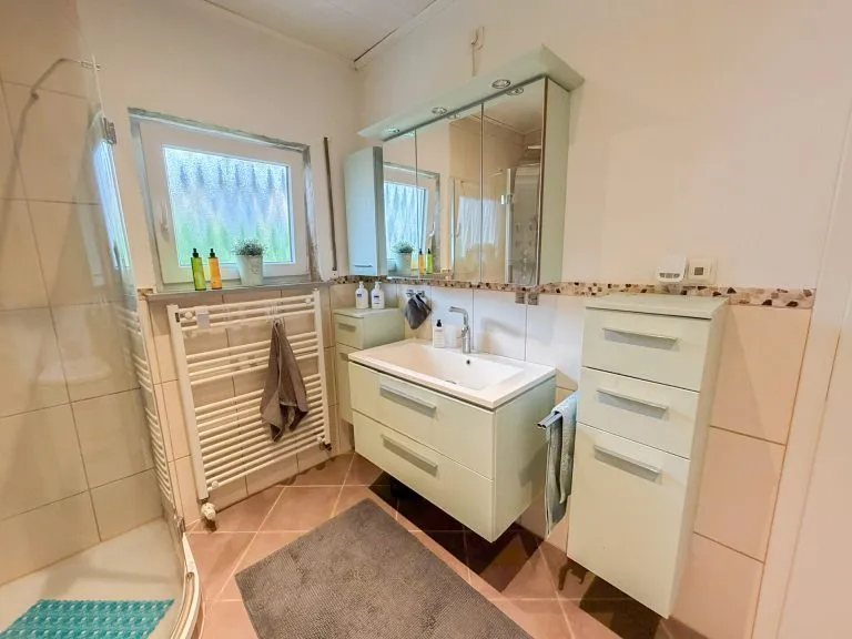Immobilienangebot - Wissen VG - Alle - Gepflegtes Einfamilienhaus mit Garten in guter Lage, zwischen Wissen & Betzdorf!