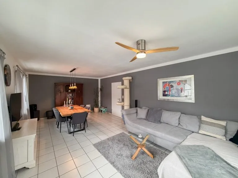 Immobilienangebot - Wissen VG - Alle - Gepflegtes Einfamilienhaus mit Garten in guter Lage, zwischen Wissen & Betzdorf!
