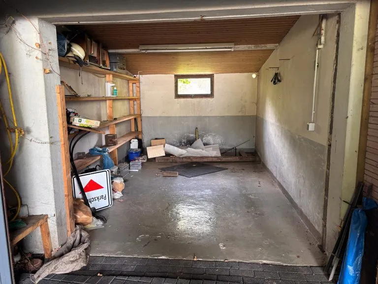 Immobilienangebot - Waldbröl - Alle - Gepflegtes Zweifamilienhaus mit vermieteter Wohneinheit und Entwicklungsmöglichkeit nahe Waldbröl!