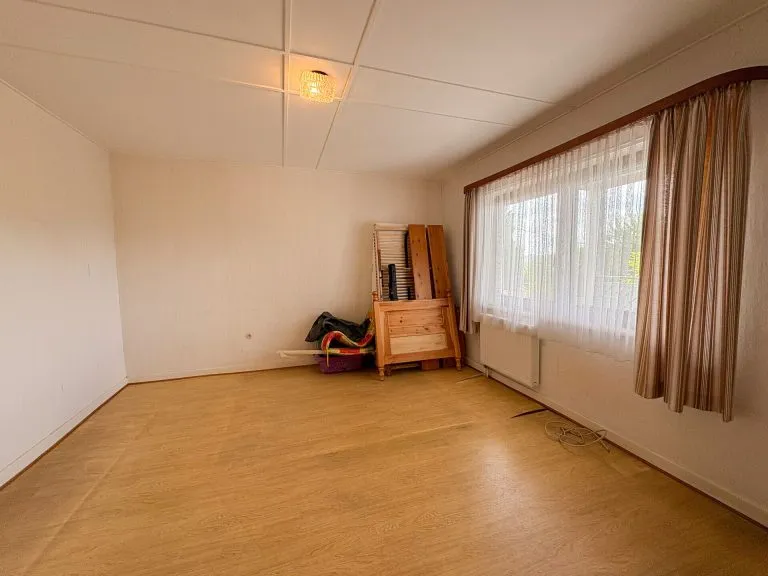 Immobilienangebot - Waldbröl - Alle - Gepflegtes Zweifamilienhaus mit vermieteter Wohneinheit und Entwicklungsmöglichkeit nahe Waldbröl!