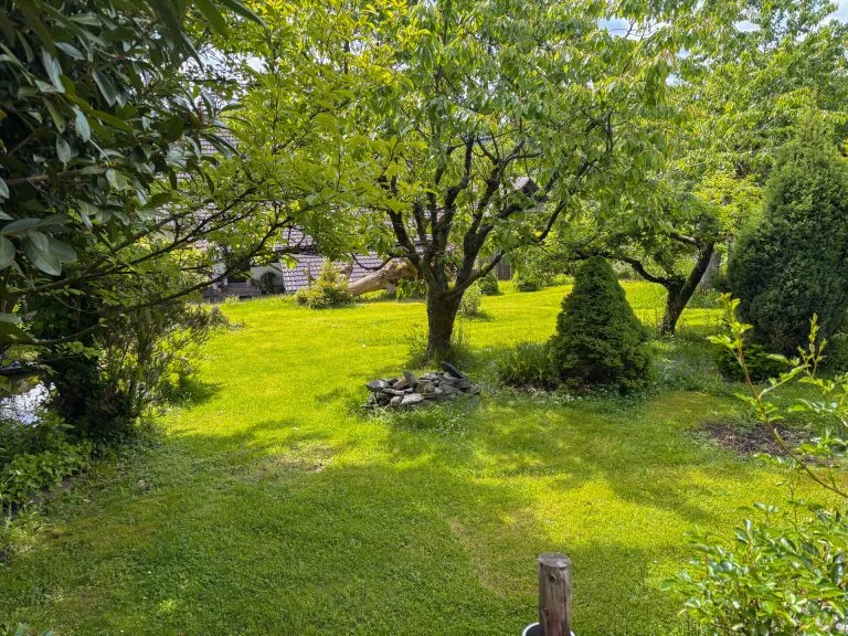 Immobilienangebot - Waldbröl - Alle - Gepflegtes Zweifamilienhaus mit vermieteter Wohneinheit und Entwicklungsmöglichkeit nahe Waldbröl!