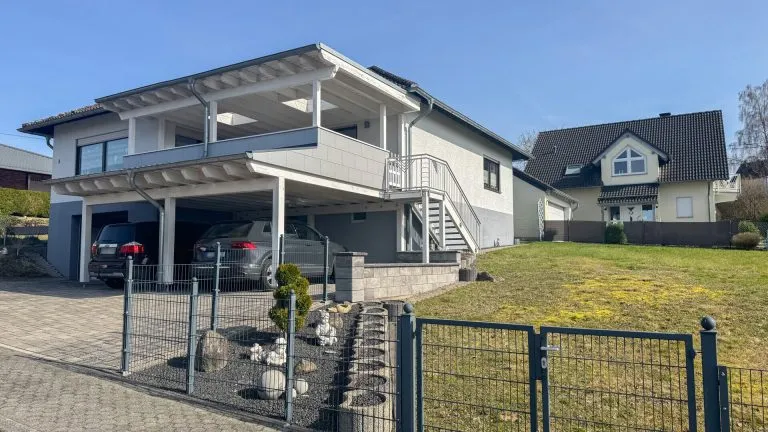 Immobilienangebot - Girkenroth - Alle - Schickes Einfamilienhaus in ruhiger Lage mit Fernblick zwischen Westerburg und Dornburg!
