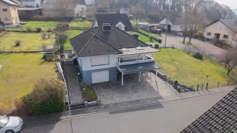 Immobilienangebot - Girkenroth - Alle - Schickes Einfamilienhaus in ruhiger Lage mit Fernblick zwischen Westerburg und Dornburg!