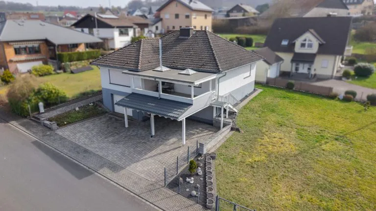 Immobilienangebot - Girkenroth - Alle - Schickes Einfamilienhaus in ruhiger Lage mit Fernblick zwischen Westerburg und Dornburg!