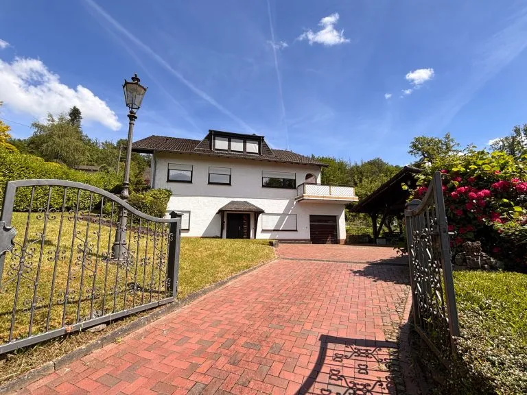 Immobilienangebot - Windeck - Alle - Idyllisch gelegenes Einfamilienhaus mit viel Freiraum in Windeck!