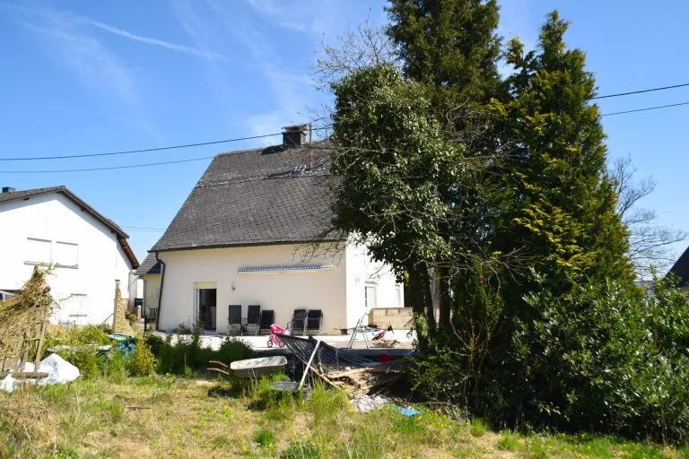 Immobilienangebot - Ransbach-Baumbach - Alle - Einfamilienhaus mit großem Grundstück (713 m²) in begehrter Lage von Ransbach-Baumbach!