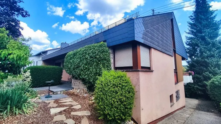 Immobilienangebot - Selters - Alle - Wohnen mit Charakter – repräsentative Immobilie in begehrter Wohnlage von Selters